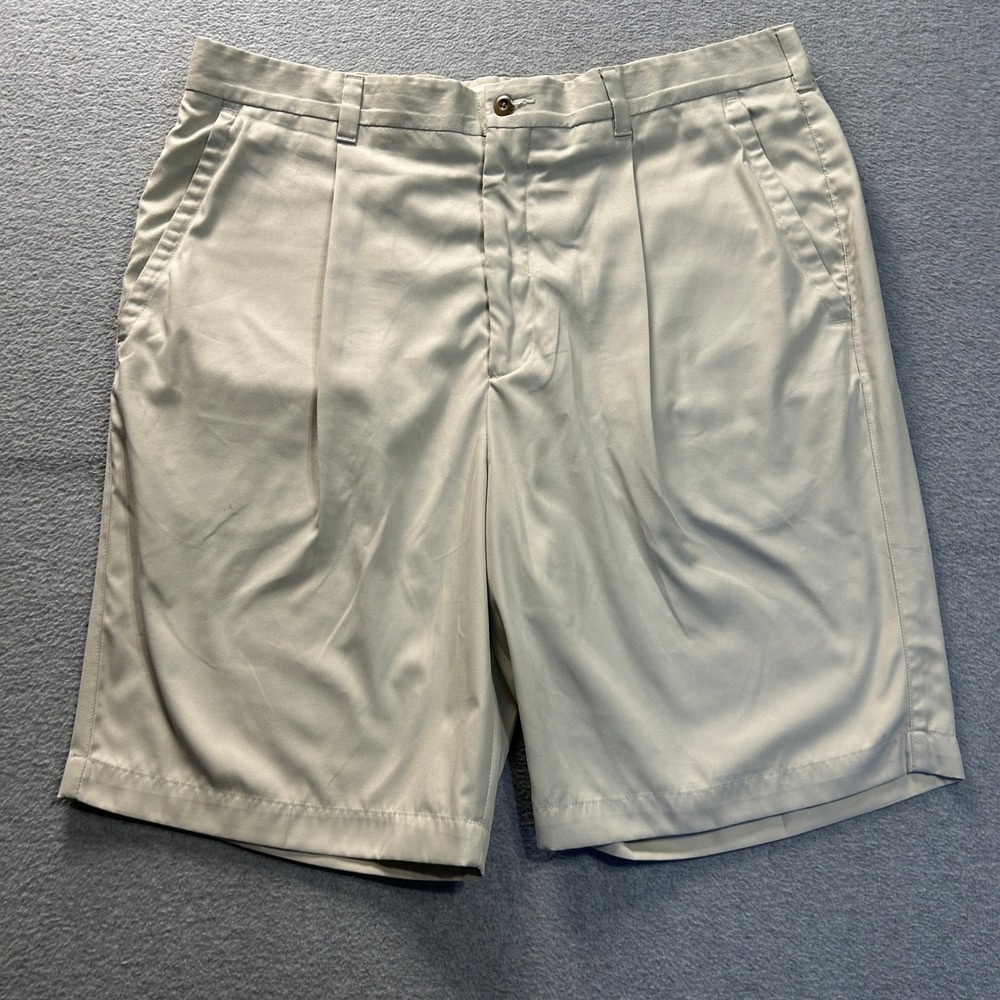 Tehama Golf Shorts Mens Size 36 Khaki Performance Flat Front Lightweight Casual